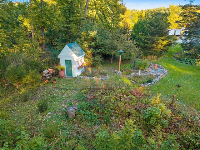 4569 EDGEWATER BEACH ROAD, Green Bay, WI 54311