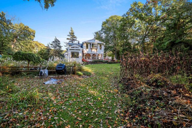 4569 EDGEWATER BEACH ROAD, Green Bay, WI 54311