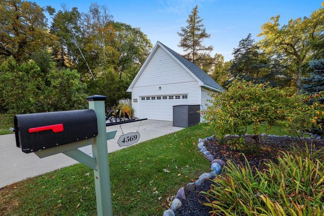 4569 EDGEWATER BEACH ROAD, Green Bay, WI 54311