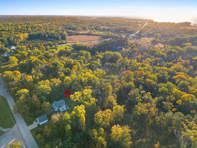 4569 EDGEWATER BEACH ROAD, Green Bay, WI 54311