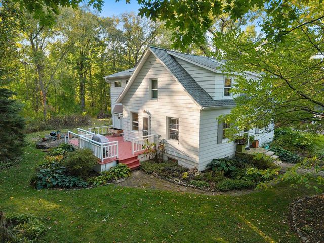 4569 EDGEWATER BEACH ROAD, Green Bay, WI 54311