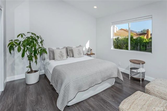 23218 Runnymede Street, West Hills, CA 91307