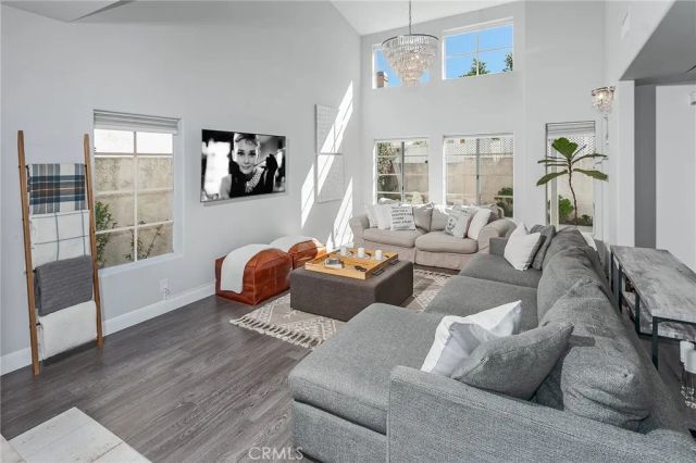 23218 Runnymede Street, West Hills, CA 91307