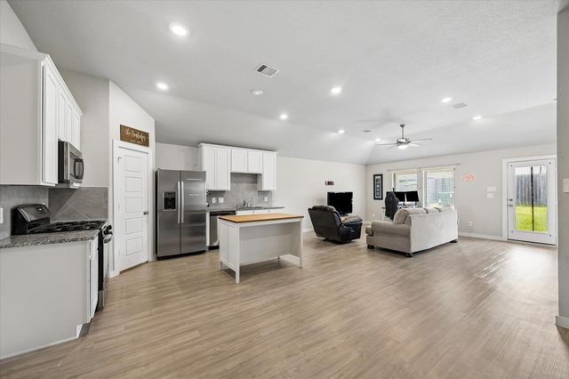 249 Rustic Ridge Circle, Magnolia, TX 77354