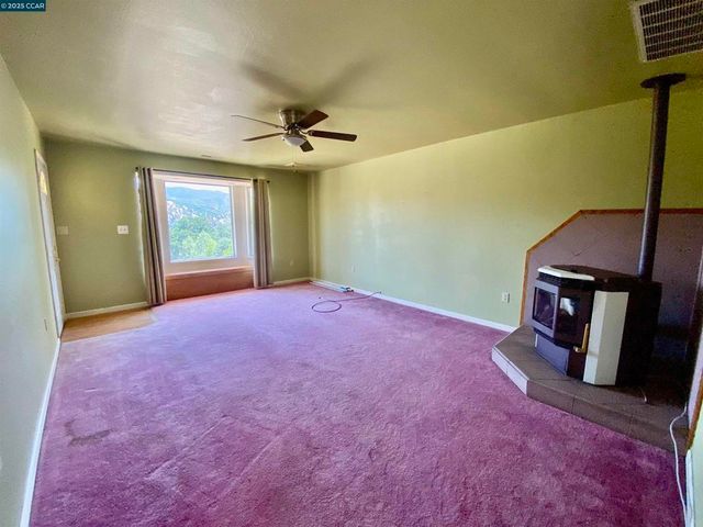 2707 River View Rd, Clearlake Oaks, CA 95423