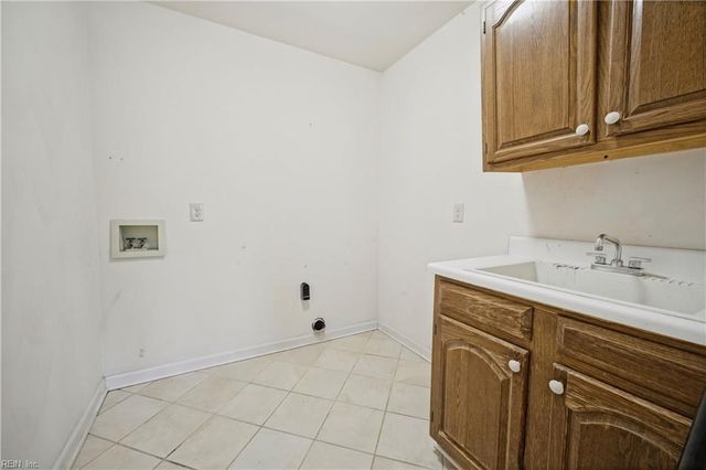 220 Marsh Island DR, Chesapeake, VA 23320
