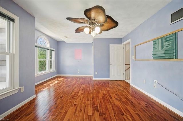 220 Marsh Island DR, Chesapeake, VA 23320