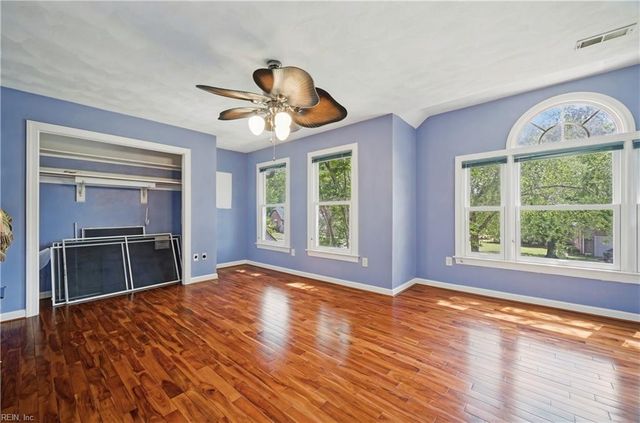 220 Marsh Island DR, Chesapeake, VA 23320
