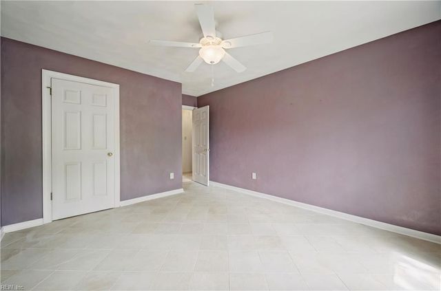 220 Marsh Island DR, Chesapeake, VA 23320