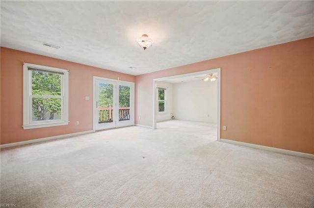 220 Marsh Island DR, Chesapeake, VA 23320