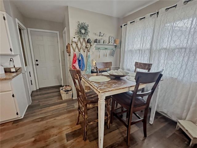241 Southwest Drive, Chillicothe, MO 64601