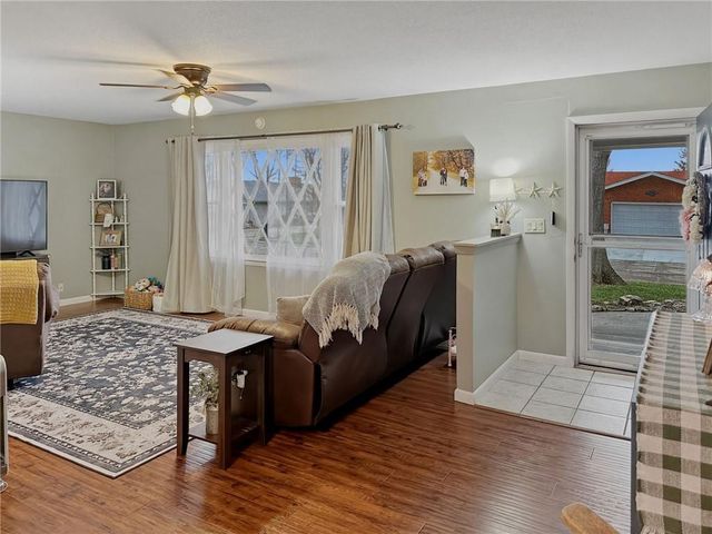 241 Southwest Drive, Chillicothe, MO 64601