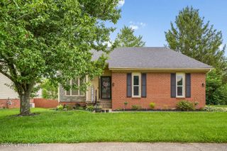 1332 Oak Ridge Ct, Simpsonville, KY 40067