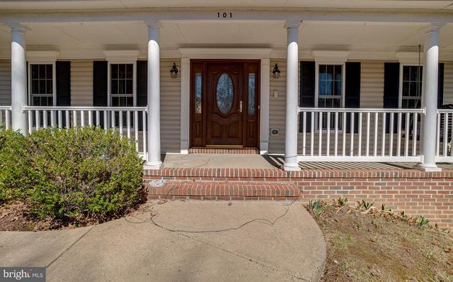 101 SAYLERS CREEK RD, Locust Grove, VA 22508