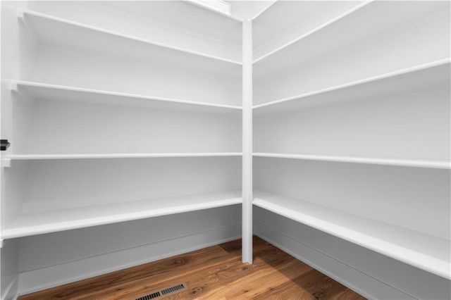 1709 SW Arbor Park Drive, Lee's Summit, MO 64082