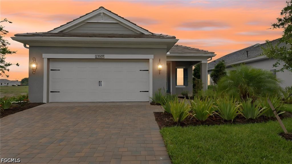2949 Heritage Pines DR, Fort Myers, FL 33905
