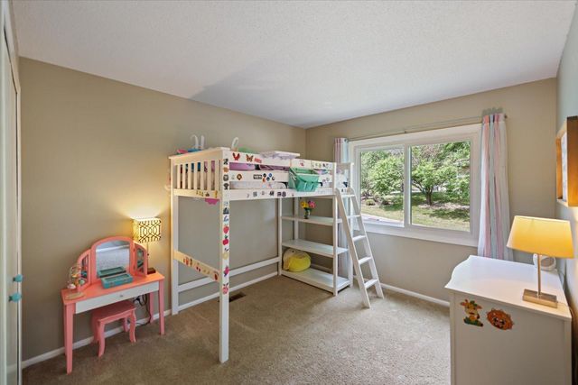 8944 Darnel Road, Eden Prairie, MN 55347