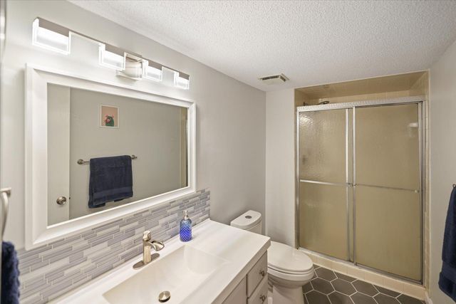 8944 Darnel Road, Eden Prairie, MN 55347