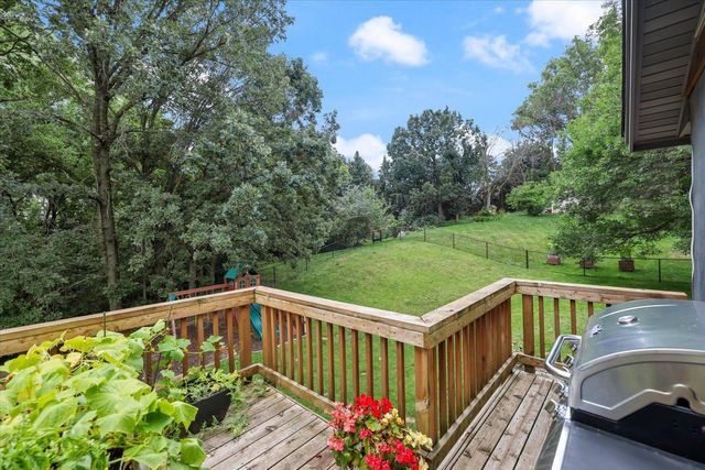 8944 Darnel Road, Eden Prairie, MN 55347