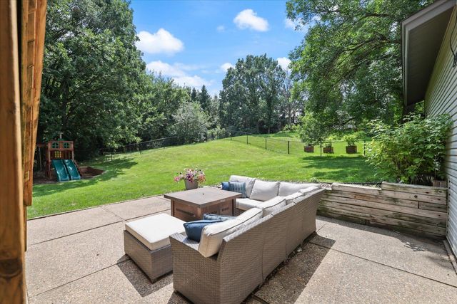 8944 Darnel Road, Eden Prairie, MN 55347
