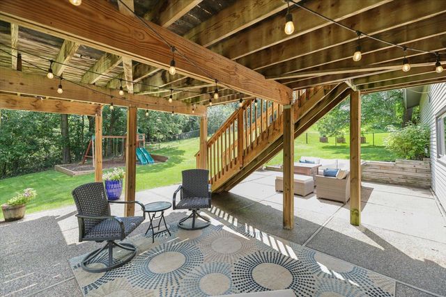 8944 Darnel Road, Eden Prairie, MN 55347