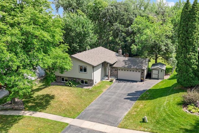8944 Darnel Road, Eden Prairie, MN 55347
