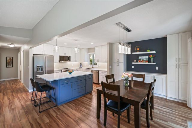 8944 Darnel Road, Eden Prairie, MN 55347