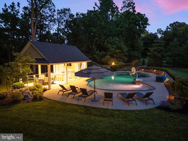 121 ESHELMAN ROAD, Lancaster, PA 17601