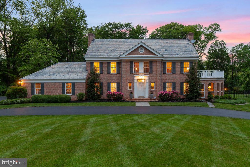 121 ESHELMAN ROAD, Lancaster, PA 17601