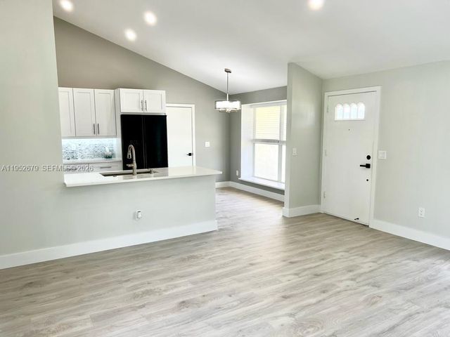 23260 New Coach Way, Boca Raton, FL 33433