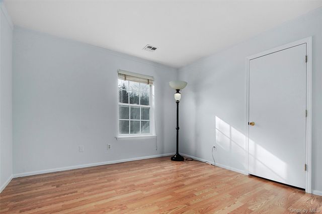 14 Woodbine Drive, Highland Mills, NY 10930