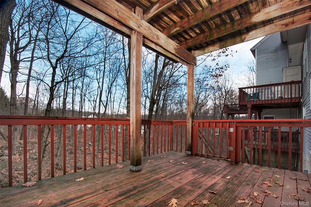 14 Woodbine Drive, Highland Mills, NY 10930