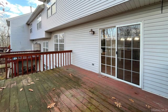 14 Woodbine Drive, Highland Mills, NY 10930