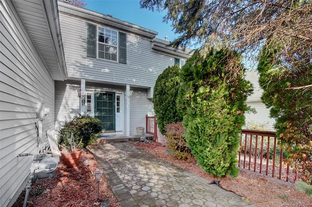 14 Woodbine Drive, Highland Mills, NY 10930