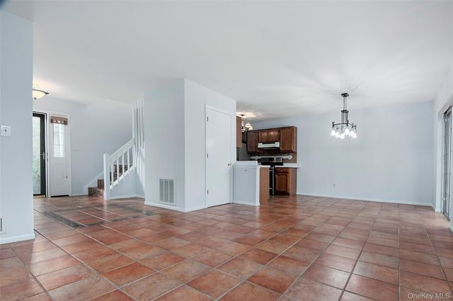 14 Woodbine Drive, Highland Mills, NY 10930