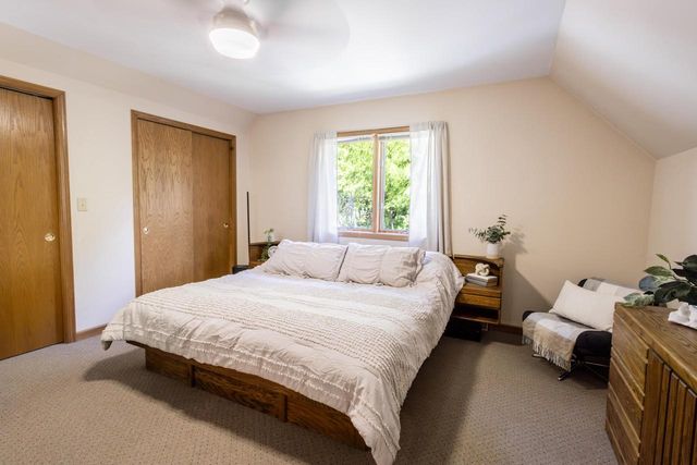 33197 S Lakeshore DRIVE, Burlington, WI 53105