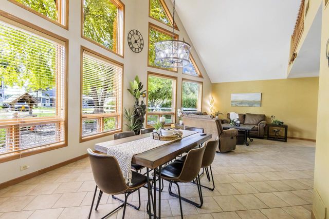 33197 S Lakeshore DRIVE, Burlington, WI 53105