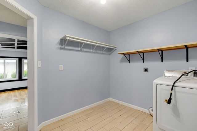 2001 W Woodmont Drive, Muncie, IN 47304