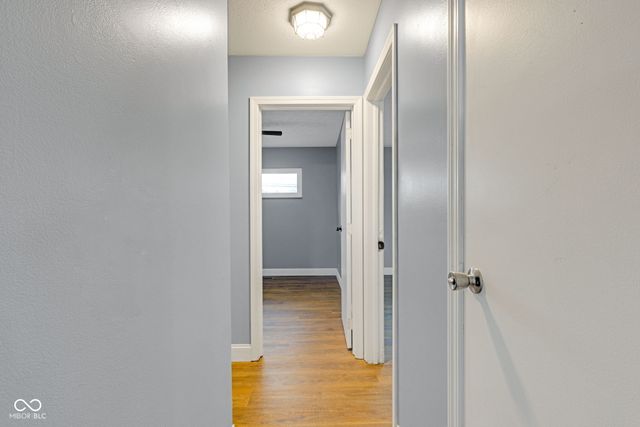 2001 W Woodmont Drive, Muncie, IN 47304