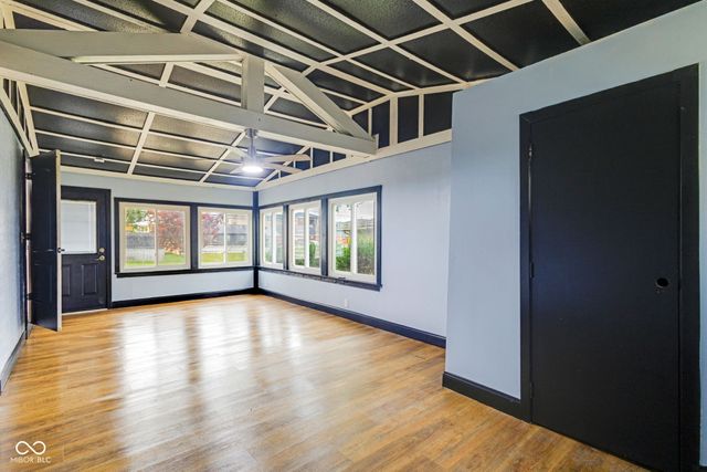 2001 W Woodmont Drive, Muncie, IN 47304