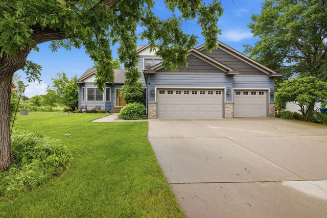 1124 Garden Brook Drive, Sauk Rapids, MN 56379