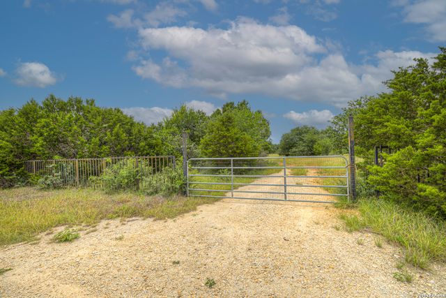 1475 Purgatory, New Braunfels, TX 78132