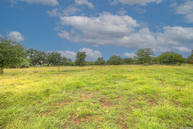 1475 Purgatory, New Braunfels, TX 78132