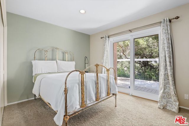 23731 Park Madrid, Calabasas, CA 91302