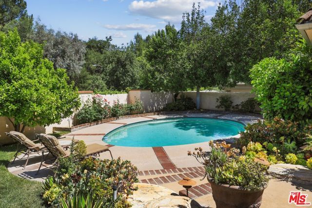 23731 Park Madrid, Calabasas, CA 91302