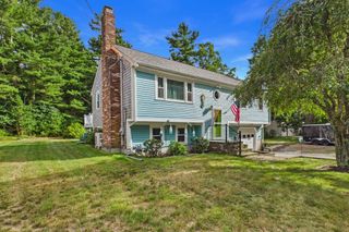 7 Marks Cove Rd, Wareham, MA 02571