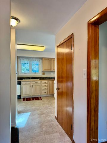 51 1st Street, Laurium, MI 49913