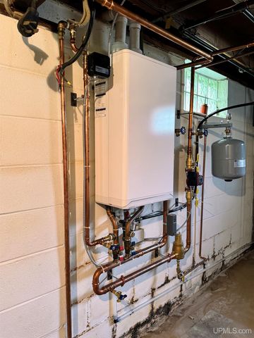 51 1st Street, Laurium, MI 49913