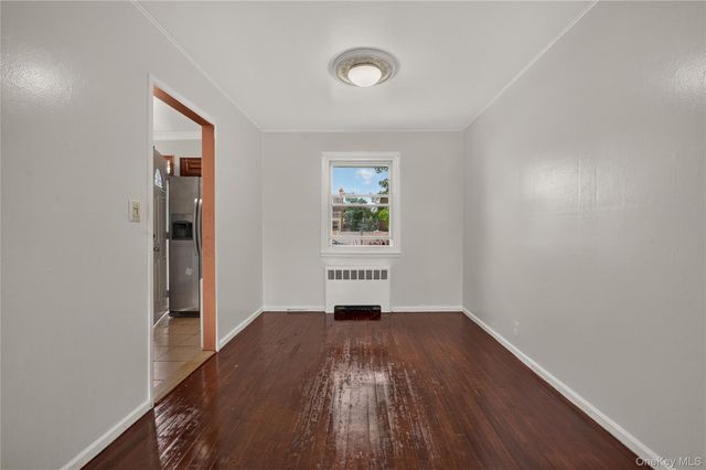 33 N Montgomery Street, Valley Stream, NY 11580