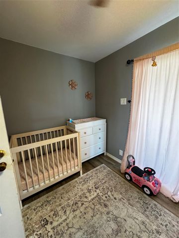 854 T C Jester Boulevard, Houston, TX 77008